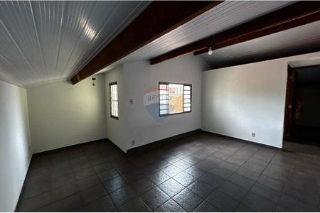 8_photo/94b9be702d.fc71c6367f0f28fd-ATLAS-49cd5fe4-610c-40c9-b110-b353847ad28d.jpg de casa à venda com 3 quartos, 194m² em Jardim Antartica, Ribeirão Preto