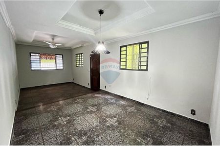 5_photo/94b9be702d.fc71c6367f0f28fd-ATLAS-57664d35-1244-4aef-abaa-a3dd258965e8.jpg de casa à venda com 3 quartos, 194m² em Jardim Antartica, Ribeirão Preto