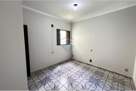 12_photo/94b9be702d.fc71c6367f0f28fd-ATLAS-e5fbbea4-bf2f-4b9c-9916-662c1af0f5bb.jpg de casa à venda com 3 quartos, 194m² em Jardim Antartica, Ribeirão Preto
