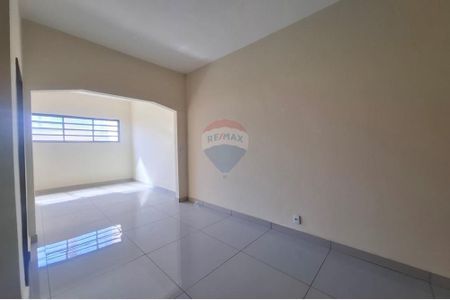 2_photo/94b9be7539.ac27657d5f4d7d4b-ATLAS-07497f39-9833-4999-99ef-b87ed949e0b2.jpg de casa à venda com 2 quartos, 102m² em Vila Monte Alegre, Ribeirão Preto