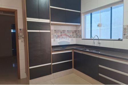 8_photo/94b9be8289.9d366326710ea704-ATLAS-4c2eefdf-5a9e-4720-9570-7166da982ea8.jpg de casa à venda com 2 quartos, 103m² em Jardim Piratininga, Ribeirão Preto