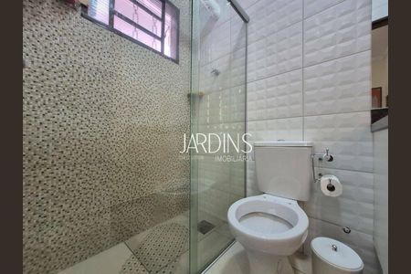5_photo/94b9be98c3.59b9fa3339c8dcb8-ATLAS-c466bbd2-b8ca-4c36-bc81-4bce88f1e005.jpg de casa à venda com 2 quartos, 84m² em Jardim Maria Goretti, Ribeirão Preto
