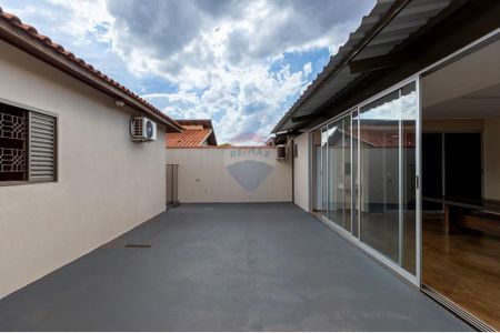 34_photo/94b9beb799.21b2fa202967d017-ATLAS-08578660-747d-4be5-a456-cfdf7eaec751.jpg de casa à venda com 3 quartos, 154m² em Residencial Florida, Ribeirão Preto