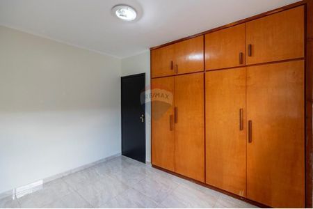 5_photo/94b9beb799.21b2fa202967d017-ATLAS-1a273f16-daa6-4cd9-8220-e3992f25a36b.jpg de casa à venda com 3 quartos, 154m² em Residencial Florida, Ribeirão Preto