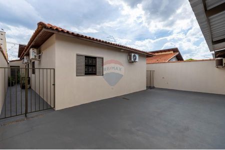 33_photo/94b9beb799.21b2fa202967d017-ATLAS-c068794a-abf5-41cc-b046-fdfdda9e5f86.jpg de casa à venda com 3 quartos, 154m² em Residencial Florida, Ribeirão Preto
