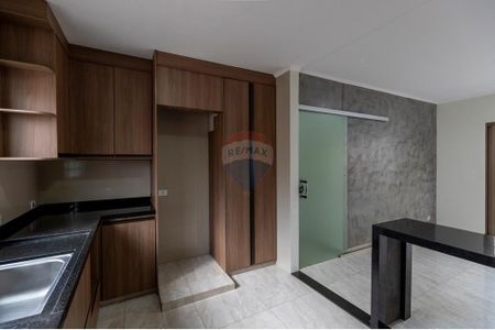 19_photo/94b9beb799.21b2fa202967d017-ATLAS-ca817c76-9325-4175-94d0-e43e7a935b14.jpg de casa à venda com 3 quartos, 154m² em Residencial Florida, Ribeirão Preto