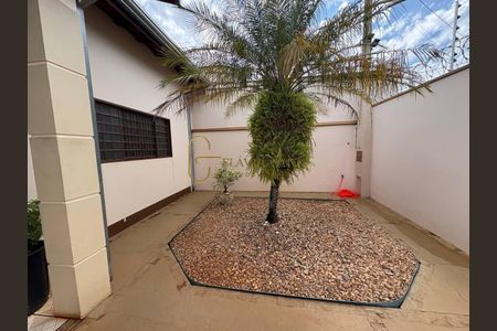 47_photo/94b9beb7af.3714cccd63f8fe2d-ATLAS-a47e098e-300b-4207-875f-3effe7bc5e4f.jpg de casa à venda com 3 quartos, 137m² em Residencial Florida, Ribeirão Preto