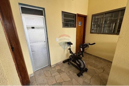 29_photo/94b9bec295.3d76d16f427c11e3-ATLAS-08a2f329-ac58-4ff3-bea4-e2130b09420c.jpg de casa para alugar com 5 quartos, 362m² em Centro, Ribeirão Preto