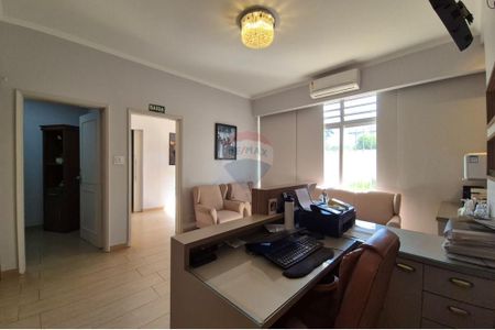 10_photo/94b9bec319.7afcace885c8310e-ATLAS-3483f8b9-4e8d-4d36-ade3-a77d2c083002.jpg de casa à venda com 3 quartos, 300m² em Alto da Boa Vista, Ribeirão Preto