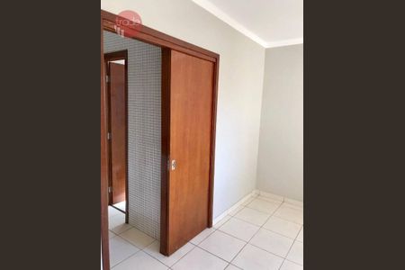 9_photo/94b9bec3c7.c8a8f792f2c3cf67-ATLAS-dd2f4fba-d671-41ee-8b6f-a4770ab4c26e.jpg de casa à venda com 3 quartos, 258m² em Alto da Boa Vista, Ribeirão Preto