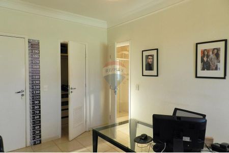 3_photo/94b9bec6f3.54887b4dc90f8163-ATLAS-17ad0b2c-c8ce-476b-b2bf-e967f07043d6.jpg de casa à venda com 4 quartos, 310m² em Alto da Boa Vista, Ribeirão Preto