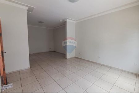 5_photo/94b9bec903.80a7f3f1b00bd23a-ATLAS-043156e9-5d4c-4979-89cc-1756fdc5b2be.jpg de casa à venda com 4 quartos, 178m² em Jardim California, Ribeirão Preto
