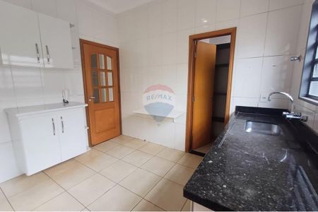 7_photo/94b9bec903.80a7f3f1b00bd23a-ATLAS-9ca628da-6c8e-44e3-8245-0581459014f5.jpg de casa à venda com 4 quartos, 178m² em Jardim California, Ribeirão Preto