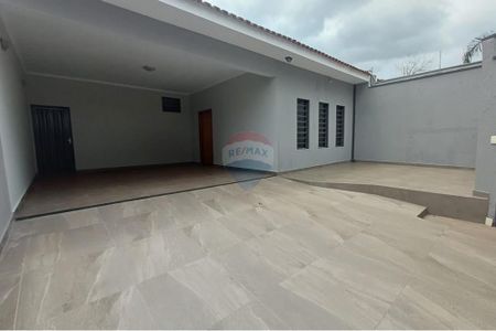 1_photo/94b9bec903.80a7f3f1b00bd23a-ATLAS-b388d946-b28c-4992-882d-d357cd3f3d72.jpg de casa à venda com 4 quartos, 178m² em Jardim California, Ribeirão Preto
