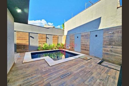 4_photo/94b9bec90d.23a3ab3c24ba6fa0-ATLAS-dc5fedde-e9c7-45a7-9965-e5b4004e0618.jpg de casa à venda com 4 quartos, 266m² em Jardim California, Ribeirão Preto