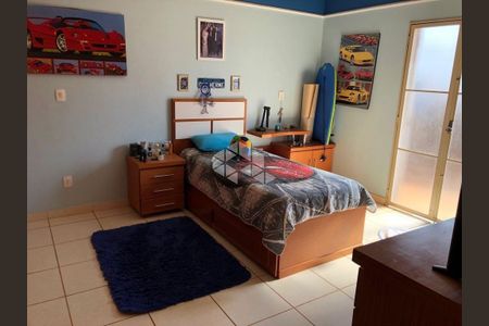 3_photo/94b9bec9af.cce03887c7d72c1f-ATLAS-d4b2a545-43a8-40c3-b636-ab0e1ab4d84f.jpg de casa à venda com 4 quartos, 290m² em Jardim California, Ribeirão Preto