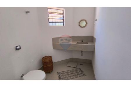 5_photo/94b9becbf9.bae9bb342cbbd25b-ATLAS-25978ea1-47e8-4b03-a62d-8540f56160bd.jpg de casa à venda com 5 quartos, 179m² em Jardim California, Ribeirão Preto