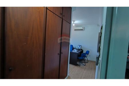 8_photo/94b9becbf9.bae9bb342cbbd25b-ATLAS-58df2c63-90c5-4af1-b524-06335622e1c3.jpg de casa à venda com 5 quartos, 179m² em Jardim California, Ribeirão Preto