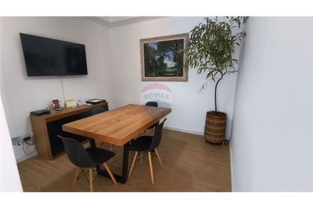 7_photo/94b9becbf9.bae9bb342cbbd25b-ATLAS-a339804e-3891-4455-9be1-e667e559a3de.jpg de casa à venda com 5 quartos, 179m² em Jardim California, Ribeirão Preto