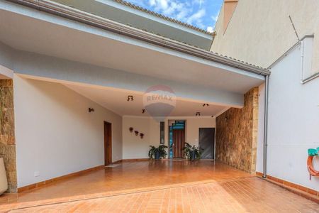 4_photo/94b9becfb3.806d4eb6cb56ab91-ATLAS-cf1797ac-a237-4ef1-9754-8437cb274d54.jpg de casa à venda com 3 quartos, 355m² em Alto da Boa Vista, Ribeirão Preto