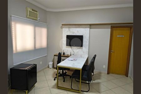 4_photo/94b9bed21f.badfd497b63a3b5d-ATLAS-5f96a9cb-ffca-4e08-aa51-ae1df35e969c.jpg de casa à venda com 4 quartos, 311m² em Alto da Boa Vista, Ribeirão Preto