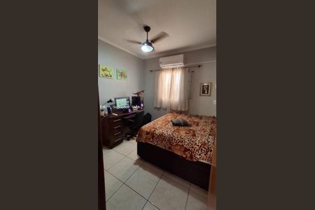 2_photo/94b9bed381.ceff8192393c33de-ATLAS-e26c71fc-54fd-4f42-b647-7639ecf81e13.jpg de casa à venda com 3 quartos, 86m² em Jardim Irajá, Ribeirão Preto