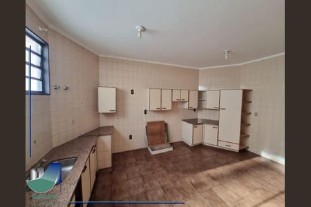 19_photo/94b9bed6c7.c9efe6f2e062a9a0-ATLAS-b508f396-ebed-47a5-a4d3-b4e3989ea8cc.jpg de casa à venda com 4 quartos, 248m² em Jardim Irajá, Ribeirão Preto