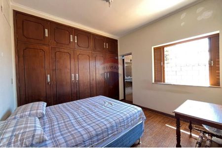 42_photo/94b9bed855.59b9fa3339c8dcb8-ATLAS-6d3b301b-d77d-40c5-99cf-140272d1e68f.jpg de casa à venda com 3 quartos, 175m² em Jardim Sao Luiz, Ribeirão Preto