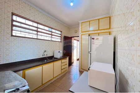 22_photo/94b9bed855.59b9fa3339c8dcb8-ATLAS-999f65c7-6a90-407c-a22b-b53a77c287b3.jpg de casa à venda com 3 quartos, 175m² em Jardim Sao Luiz, Ribeirão Preto