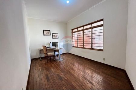 15_photo/94b9bed855.59b9fa3339c8dcb8-ATLAS-d103abc9-e54e-45e3-8756-350f2199b0a0.jpg de casa à venda com 3 quartos, 175m² em Jardim Sao Luiz, Ribeirão Preto