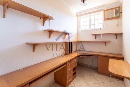 9_photo/94b9bed9df.fd4e69175d3a2864-ATLAS-0f4361c0-322b-4366-929a-6da2275d1ad7.jpg de casa para alugar com 4 quartos, 215m² em Jardim Sao Luiz, Ribeirão Preto