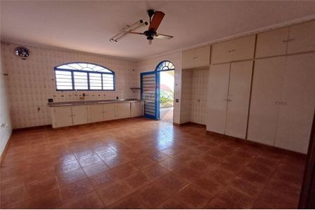 24_photo/94b9beddd5.40111f7ca587124c-ATLAS-6c4ff18a-7903-45bb-9fcd-560085fbfb4b.jpg de casa à venda com 4 quartos, 237m² em Jardim Sumare, Ribeirão Preto
