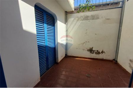 38_photo/94b9beddd5.40111f7ca587124c-ATLAS-7c8d368d-94e8-4dd5-8bc7-aa7112750416.jpg de casa à venda com 4 quartos, 237m² em Jardim Sumare, Ribeirão Preto