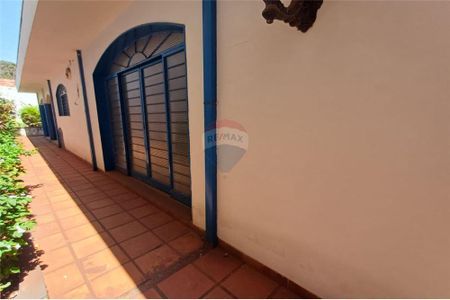 28_photo/94b9beddd5.40111f7ca587124c-ATLAS-866c3d4b-ba4a-4336-8b78-8a8d428e9cdd.jpg de casa à venda com 4 quartos, 237m² em Jardim Sumare, Ribeirão Preto
