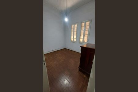 11_photo/94b9bee32f.2ed526e46a3fb60a-ATLAS-c9982d06-2014-4cce-8522-9828c5fd235e.jpg de casa à venda com 3 quartos, 111m² em Centro, Ribeirão Preto