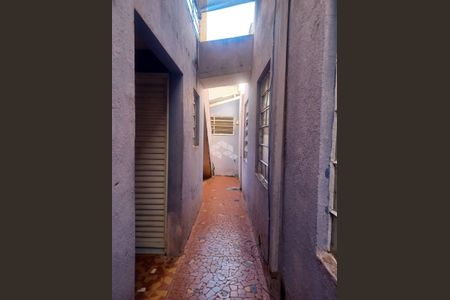 3_photo/94b9bee3cf.34b252c6ba666b63-ATLAS-06a9ae1e-52bf-471b-b7e8-02ab5ceb52c0.jpg de casa à venda com 4 quartos, 142m² em Centro, Ribeirão Preto