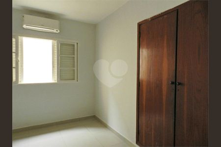 14_photo/94b9bee3d9.b5696f22bdf5eb27-ATLAS-e9a35313-4157-4607-988f-b00d670546cc.jpg de casa à venda com 3 quartos, 124m² em Centro, Ribeirão Preto