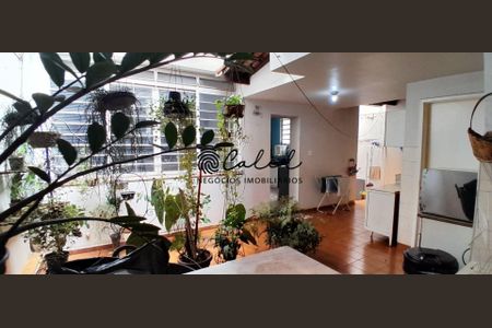 8_photo/94b9bee527.84d273d2e1abbbdc-ATLAS-3a436bf2-6c03-4fe9-aef9-3c85b2598d80.jpg de casa à venda com 3 quartos, 201m² em Centro, Ribeirão Preto