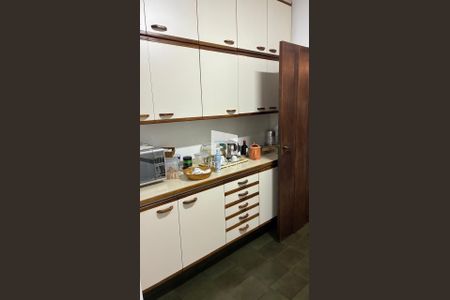 13_photo/94b9bee551.ac59da683d20aab1-ATLAS-3a89b929-43eb-49db-a5e2-4b92a2610fbc.jpg de apartamento à venda com 3 quartos, 207m² em Centro, Ribeirão Preto