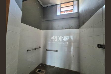 20_photo/94b9bee5ff.c54c01060c3dd5f5-ATLAS-fa156841-7d61-4d4b-8ffb-cb1205718bef.jpg de casa à venda com 1 quarto, 224m² em Jardim Sumare, Ribeirão Preto