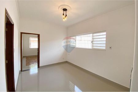 22_photo/94b9bee797.d881307b5135e420-ATLAS-4a12937b-8f86-4f89-b145-dcc2ee6e8460.jpg de casa à venda com 4 quartos, 308m² em Jardim Sumare, Ribeirão Preto
