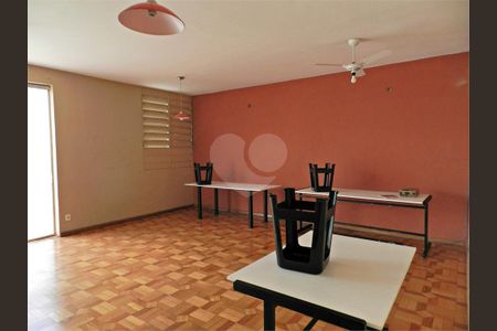 30_photo/94b9bee7cb.6fdee8406a8d1ba2-ATLAS-f84fcfd5-21ba-4f9b-9401-4e82ddbf13ae.jpg de casa à venda com 3 quartos, 217m² em Jardim Sumare, Ribeirão Preto