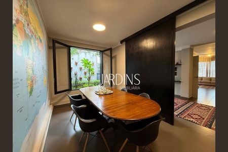 36_photo/94b9bee7d1.9f73e101bd22bb98-ATLAS-08e07529-45ab-45e1-927c-18be7e5a498f.jpg de casa à venda com 3 quartos, 178m² em Jardim Sumare, Ribeirão Preto