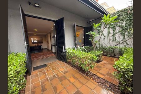 2_photo/94b9bee7d1.9f73e101bd22bb98-ATLAS-a77961a4-dda0-4d66-b458-9657dae93a8c.jpg de casa à venda com 3 quartos, 178m² em Jardim Sumare, Ribeirão Preto