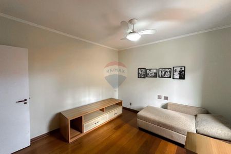 36_photo/94b9beec1d.466ff750729a0d4b-ATLAS-c5d94283-48ae-4f47-8a12-9beafd85014e.jpg de casa à venda com 5 quartos, 396m² em Jardim Sumare, Ribeirão Preto