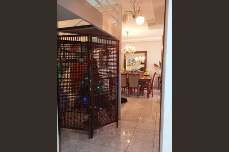 3_photo/94b9beedb9.f541d6c8e7c04d7e-ATLAS-d5ba3fd0-ee04-4544-b1b6-9cdb7572c9f0.jpg de apartamento à venda com 4 quartos, 240m² em Republica, Ribeirão Preto