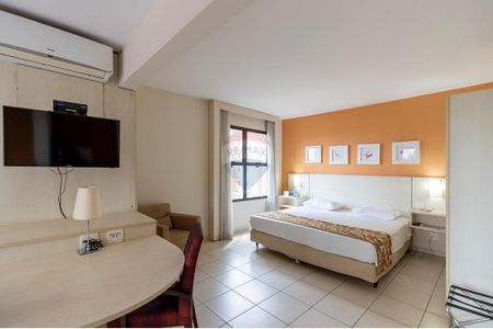 5_photo/94b9bef0fb.59e2a8b39dc3b007-ATLAS-3ac41855-4a37-40af-9a2c-1e434e2fb6f4.jpg de apartamento à venda com 1 quarto, 41m² em Centro, Ribeirão Preto