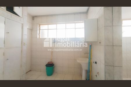 3_photo/94b9bef1b3.54b8780a509023fd-ATLAS-06a009f1-4e17-4d3a-be8e-bbc20cd93d50.jpg de apartamento à venda com 3 quartos, 210m² em Centro, Ribeirão Preto