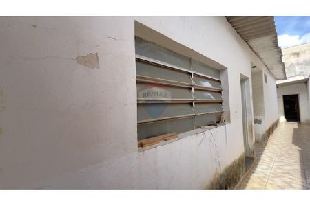 8_photo/94b9bef313.c48b7c1e58d559fc-ATLAS-6c4883cd-2b7c-48cf-a771-b484795f8d41.jpg de casa à venda com 3 quartos, 153m² em Vila Virginia, Ribeirão Preto