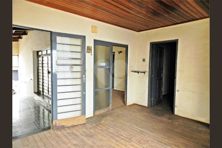 3_photo/94b9befa89.f0ecc906b832f777-ATLAS-2b1a7bc1-a42c-4573-8f06-d56caeac2986.jpg de casa à venda com 3 quartos, 189m² em Centro, Ribeirão Preto